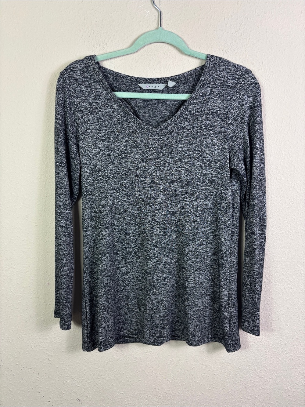 Athleta Layered Top with open back long sleeve athletic top grey balck size XS